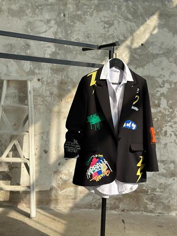 Tasarım Armalı Blazer Ceket (Siyah)