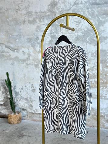 Tasarım Çelik Örgü Dijital Baskılı Zebra Desen Hırka (Siyah)