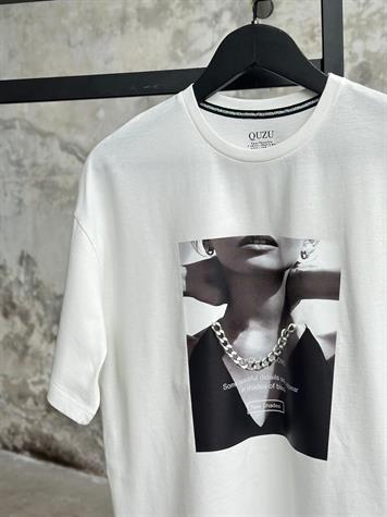 Tasarım Gümüş Kolye Detaylı Oversize Tişört (Beyaz)