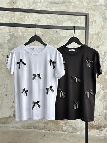 Tasarım Kristal Taş İşçilikli Fiyonk Detaylı Tişört (Siyah/Beyaz)