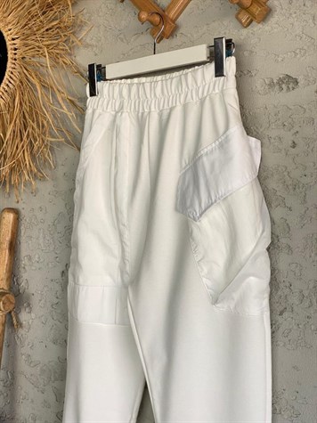 Tasarım Model Cepli Pantolon (Beyaz)