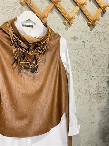 Tasarım Önü Deri Arkası Nubuk Yandan Fermuarlı Süveter Taba)