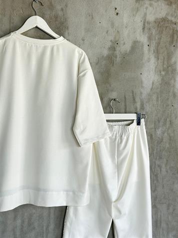 Tasarım Salkım Kelebek Kristal Taş İşçilikli Takım (Beyaz)