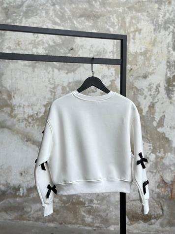 Tasarım Saten Fiyonk Detaylı Sweat (Beyaz)