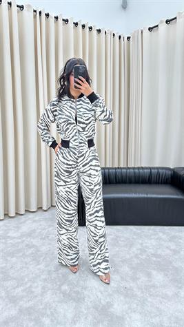 Tasarım Sim Geçişli Zebra Desenli Takım (Ekru)