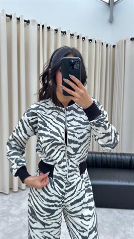 Tasarım Sim Geçişli Zebra Desenli Takım (Ekru)
