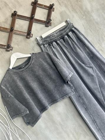 Tasarım Taş Yıkamalı Şalvar Model Pantolon Ve Crop Tişörtlü Takım (Koyu Gri Melanj)