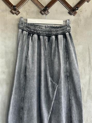 Tasarım Taş Yıkamalı Şalvar Model Pantolon Ve Crop Tişörtlü Takım (Koyu Gri Melanj)