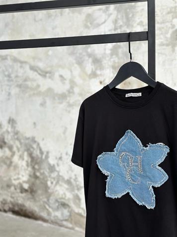 Tasrım Model Denim Çiçek Desenli T-Shirt (Siyah)