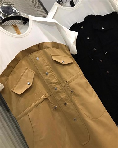 Üstü Penye Detaylı Coton Kumaş Beli Büzgülü Elbise (CAMEL & SİYAH)