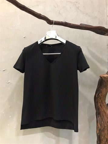 V Yaka Basic Tshirt