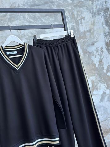 V Yaka Gold Simli Şerit Çizgi Detaylı Oysh Kumaş Takım (Siyah)