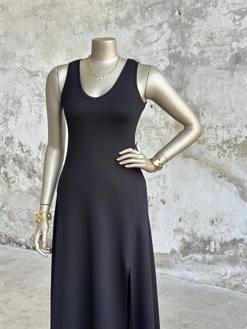 V Yaka Yırtmaç Detaylı Sıfır Kol Basic Elbise (Siyah)