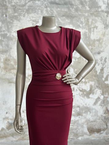 Vatkalı Zincir Detaylı Broşlu Elbise (Bordo)