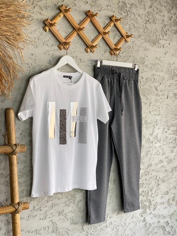 Vogue Yazı Detaylı Taş İşlemeli Tshirt (Beyaz)