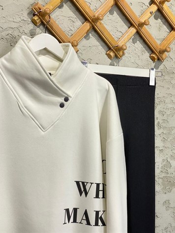 Yaka Detaylı Oversize Sweat (Beyaz)