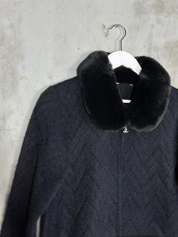 Yakası Angora Kürk Detaylı Kadın Hırka (Siyah)
