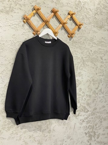 Yanları Yırtmaçlı Şardonlu Sweat (Siyah)