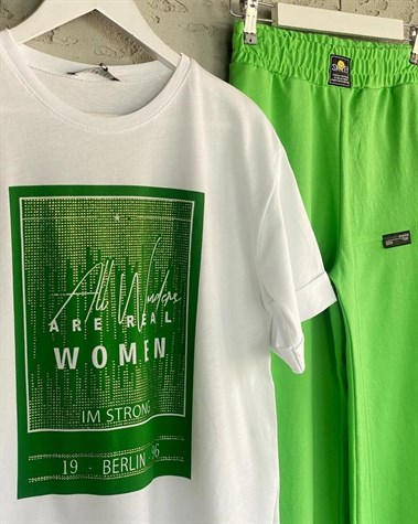 Yazı Detaylı İşlemeli Tshirt