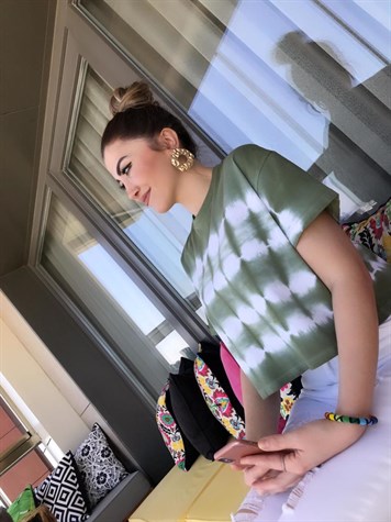 Yıkamalı Batik Desen Tshirt (HAKİ)