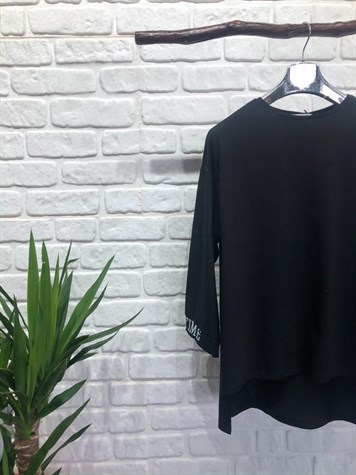 Yırtmaçlı Kolu Baskı Detaylı Tshirt (SİYAH)