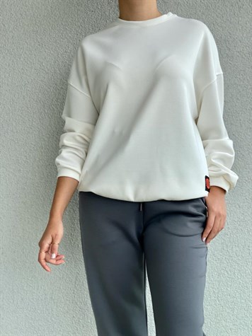 Yumoş Doku Arma Detaylı Sweat (Beyaz)