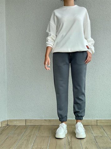 Yumoş Doku Arma Detaylı Sweat (Beyaz)