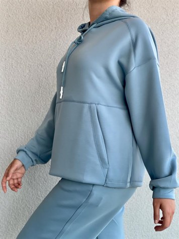 Yumuşak Doku Kapşonlu Önü Cep Detaylı Sweat (Mavi)