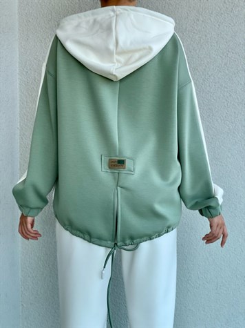 Yumuşak Doku Sırt Detaylı Önü Cepli Sweat (Yeşil)