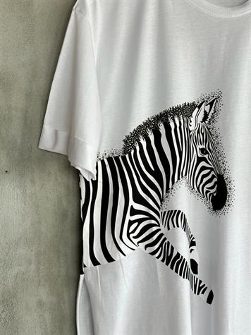 Zebra Desen Taş İşlemeli Yanı Yırtmaçlı Tunik Tişört (Beyaz)