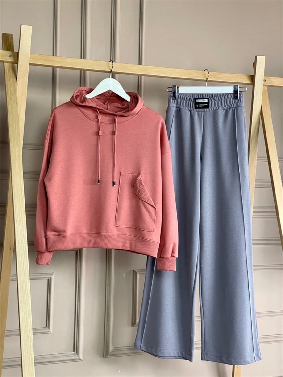 Cep Detaylı Boğazlı Sweat (Pembe)