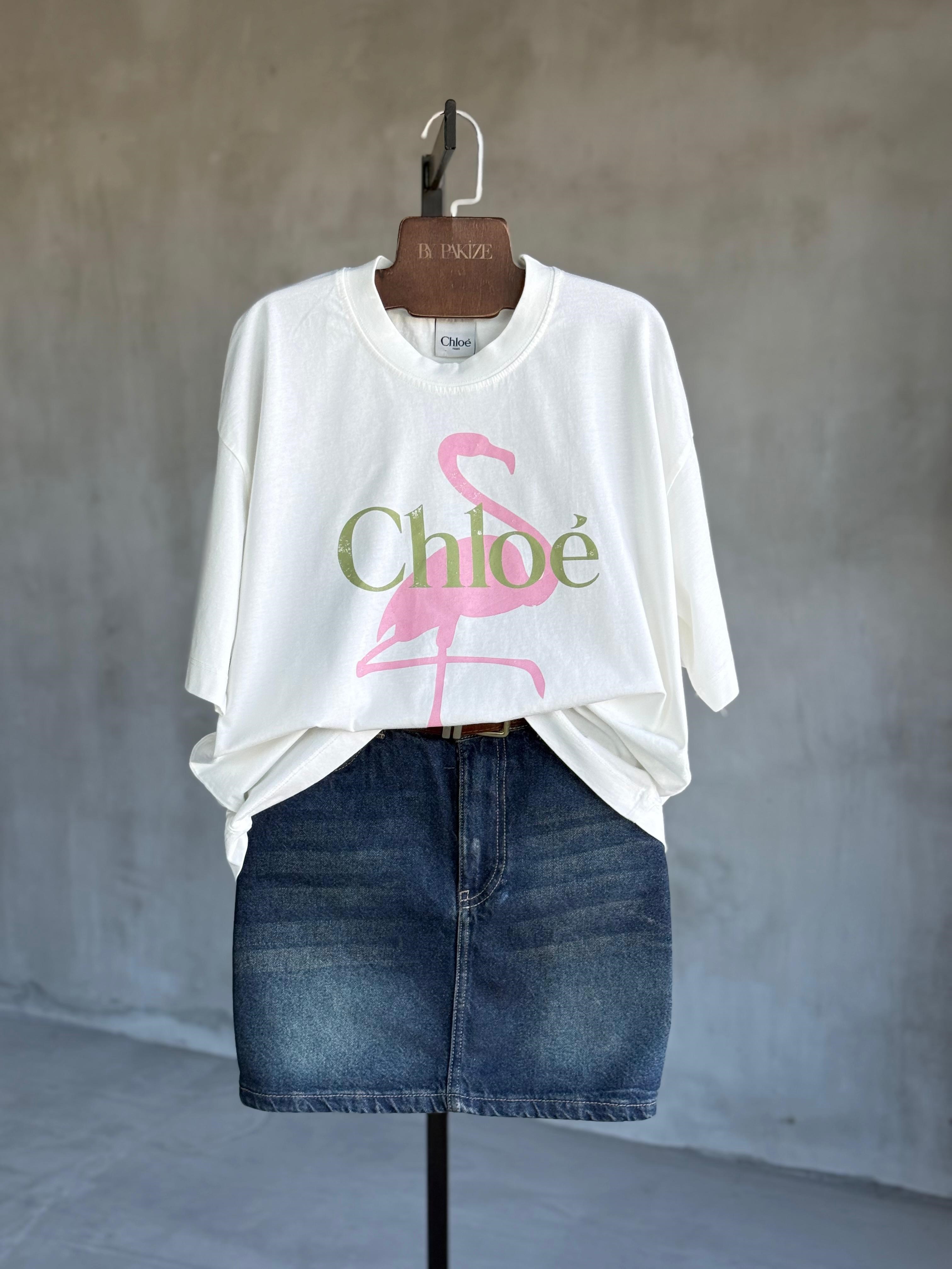 Chloe Yazılı Oversize Tişört (Beyaz)