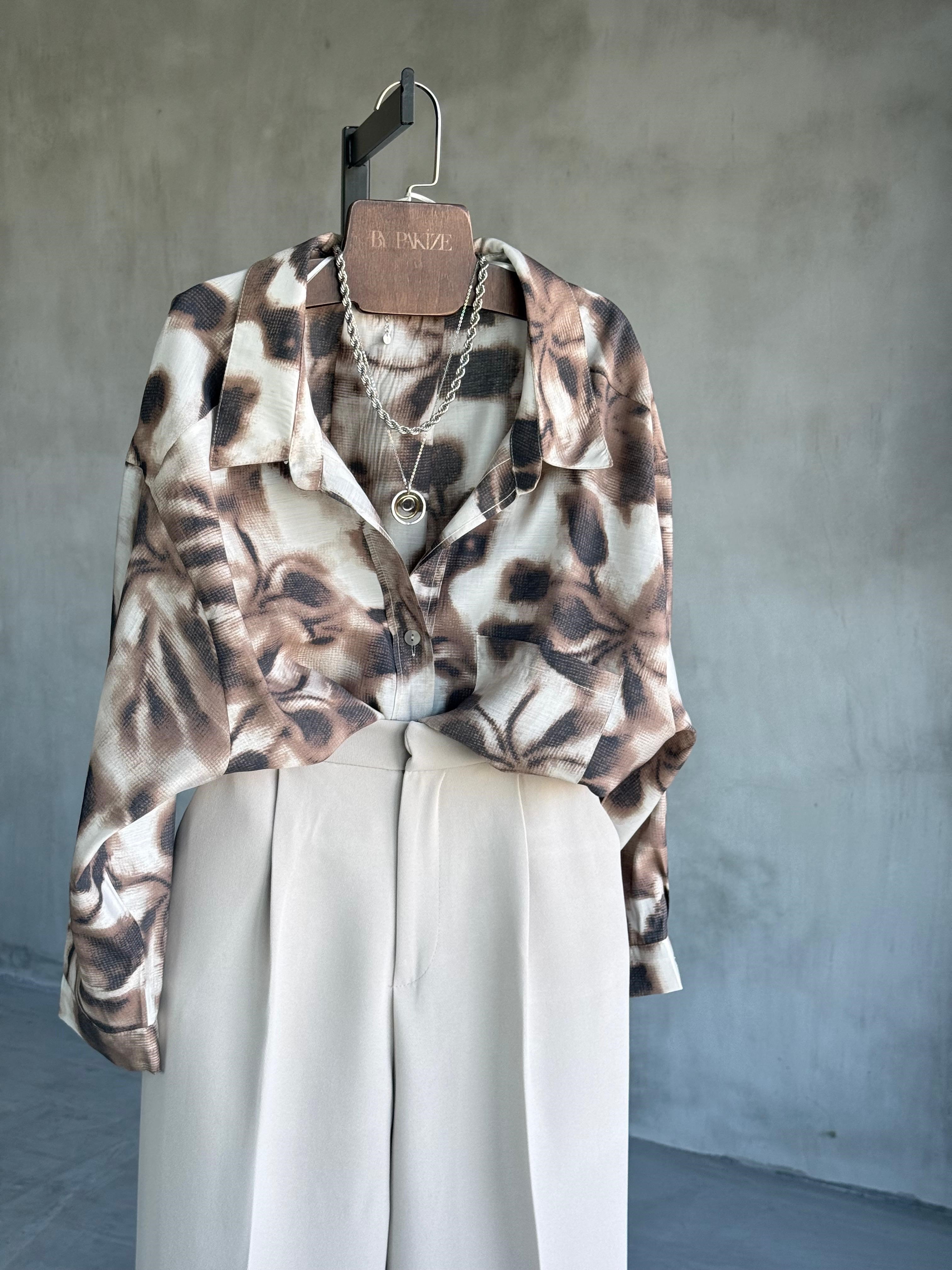 Çiçek Desenli Düşük Omuzlu Oversize Gömlek (Kahve)