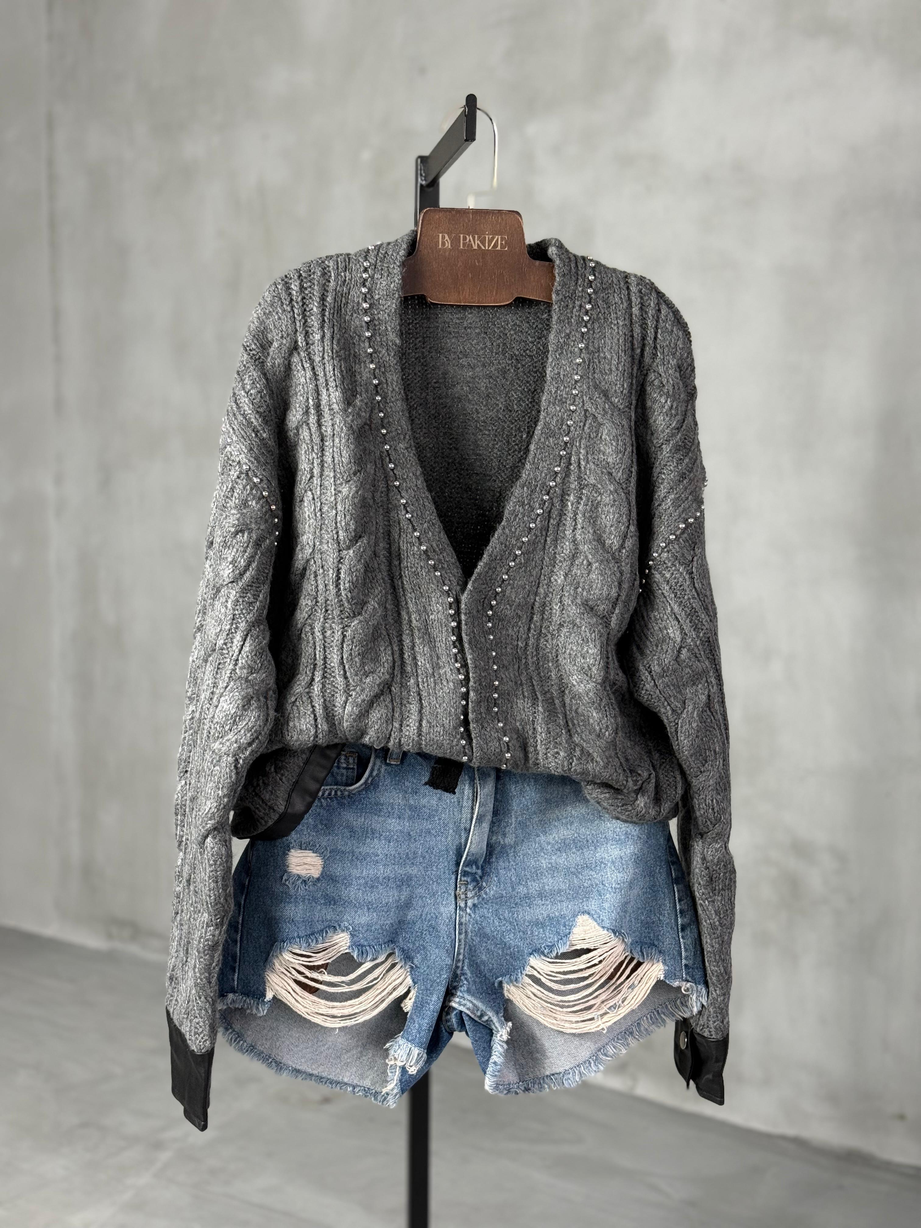 Deri Kol Detaylı Zımbalı Hırka (Antrasit)