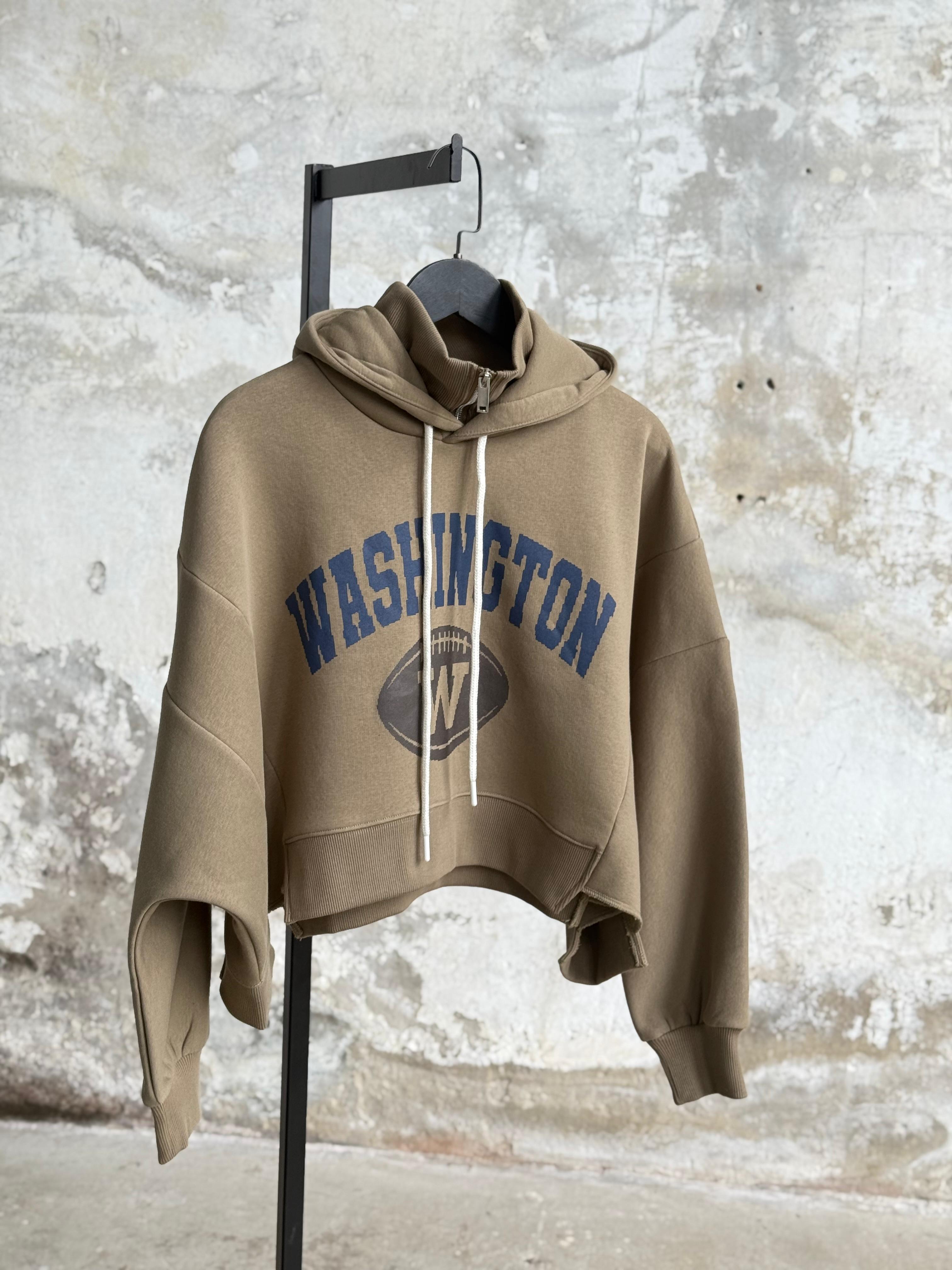 Dik Yaka Detaylı Önü Baskılı Kapüşonlu Sweatshirt (Haki)