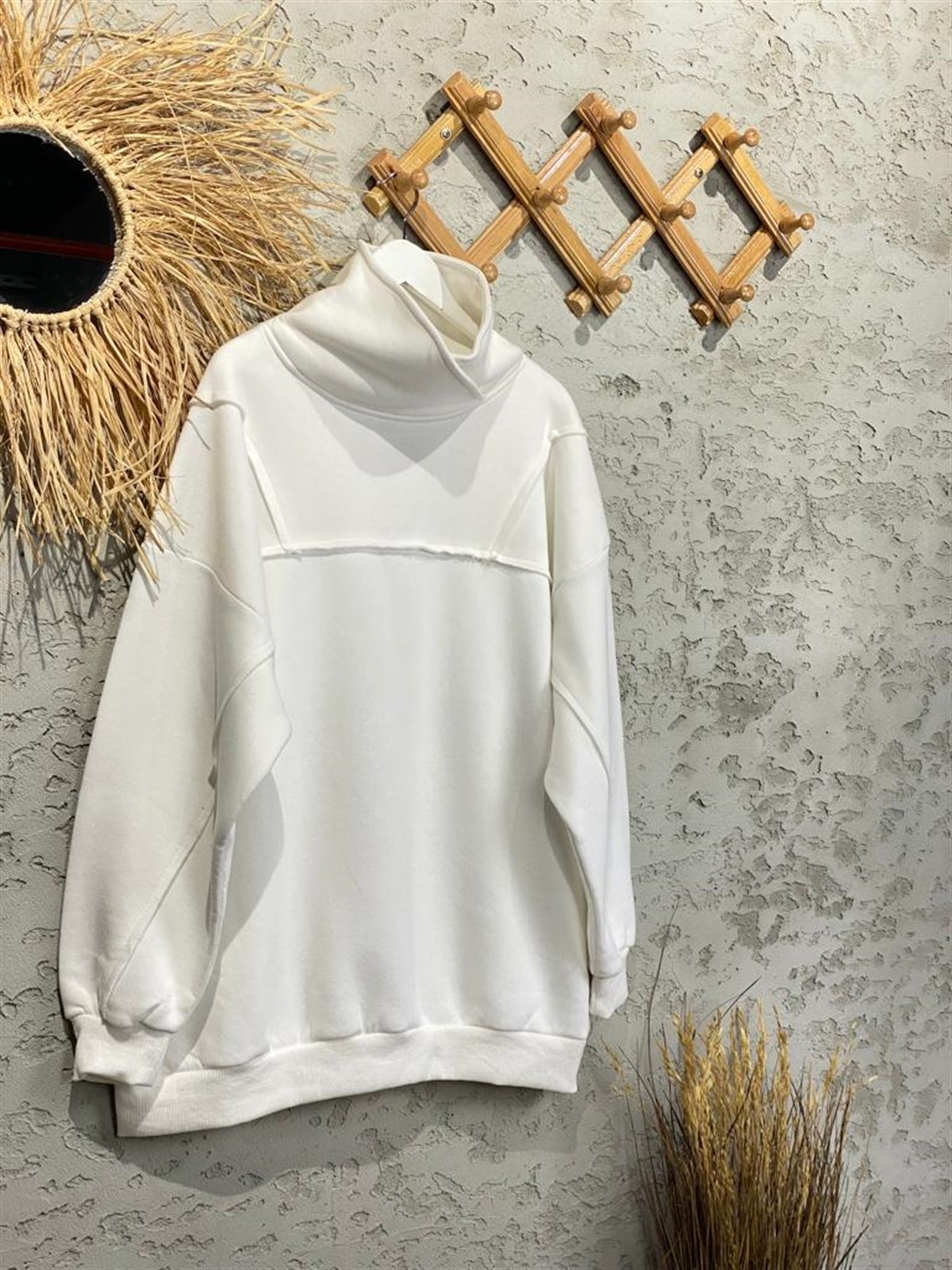 Dik Yaka Detaylı Oversize Sweat (Beyaz)