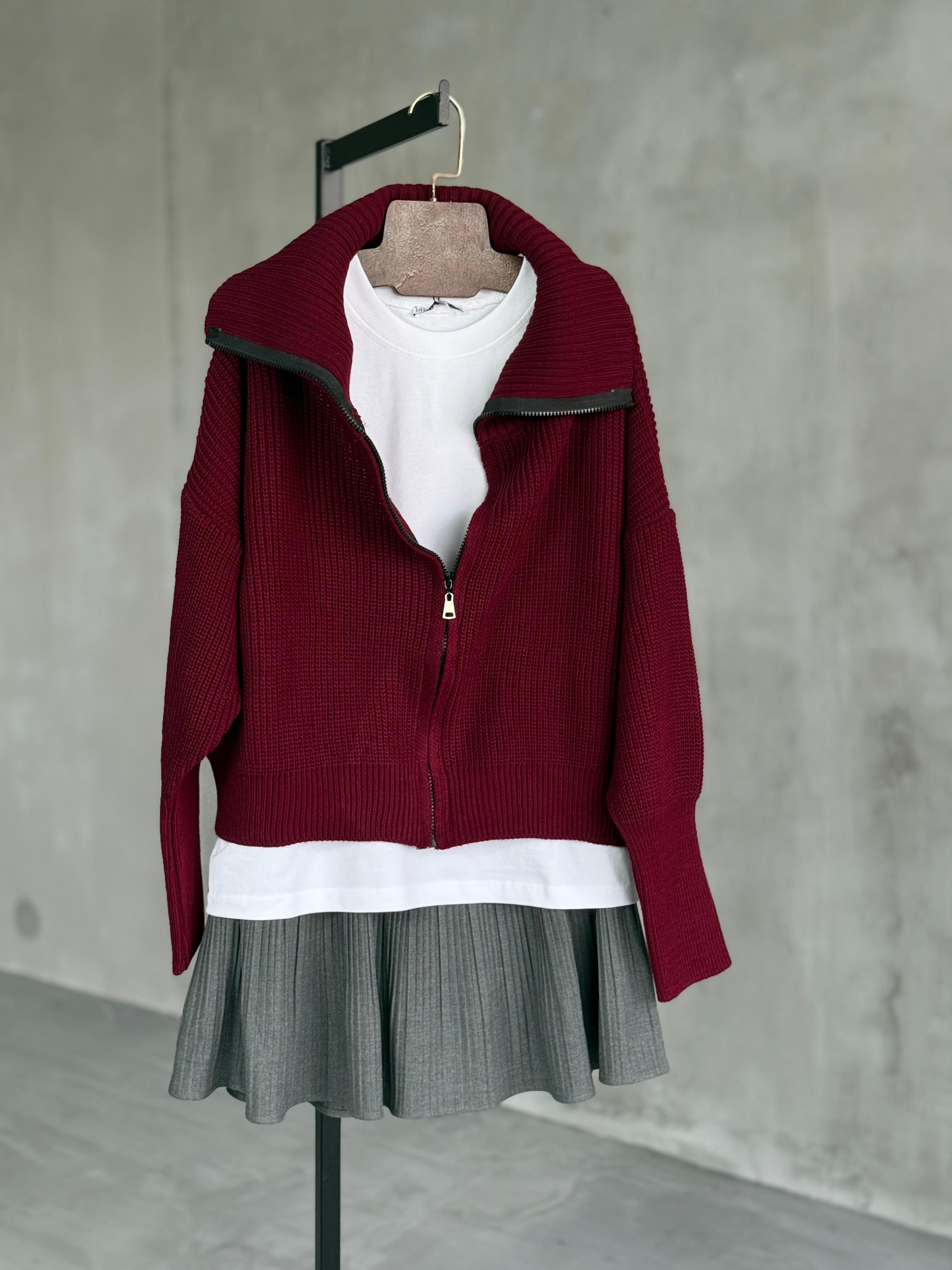 Dik Yaka Fermuarlı Kolej Hırka (Bordo)