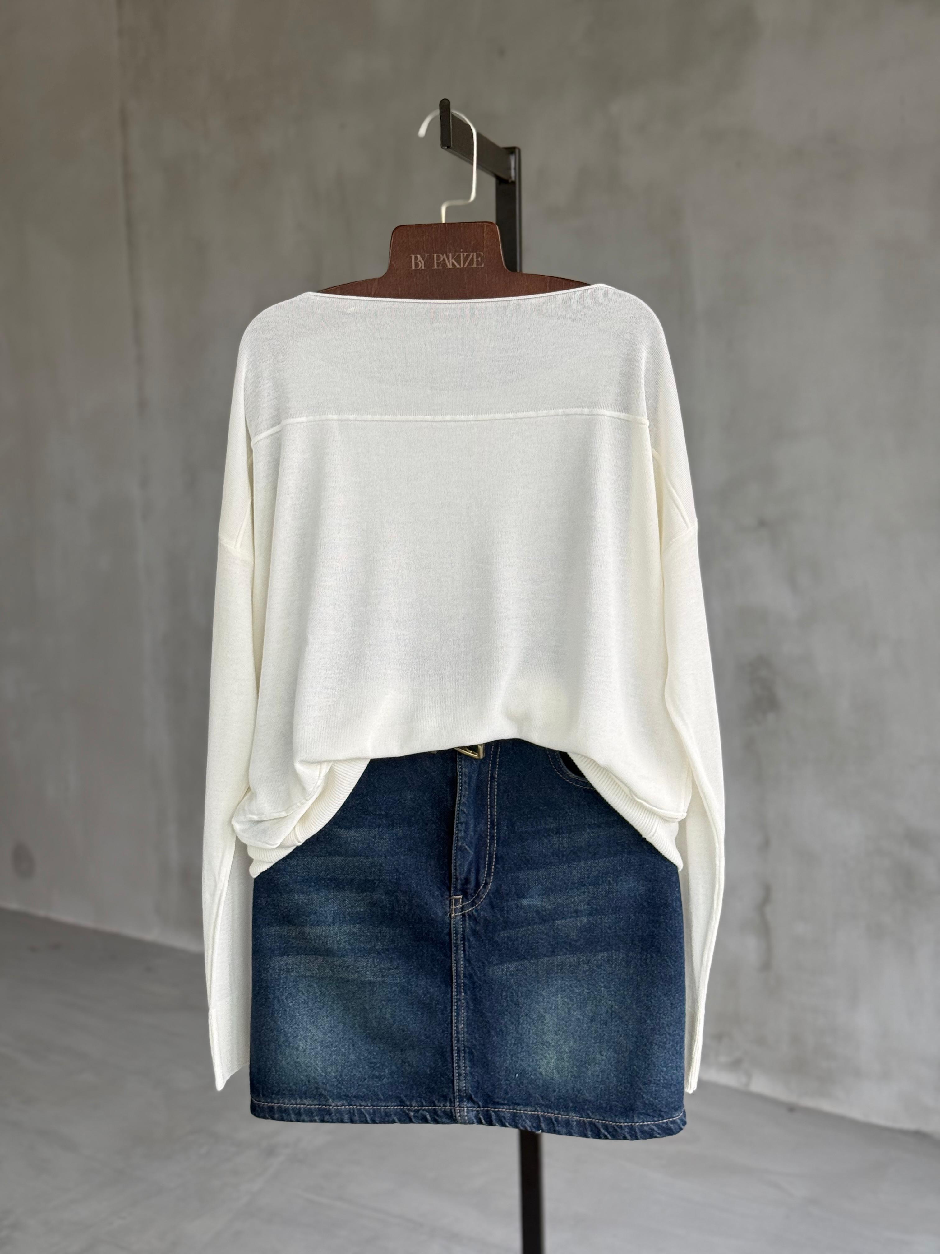 Düz Yaka Triko Kazak (Beyaz)