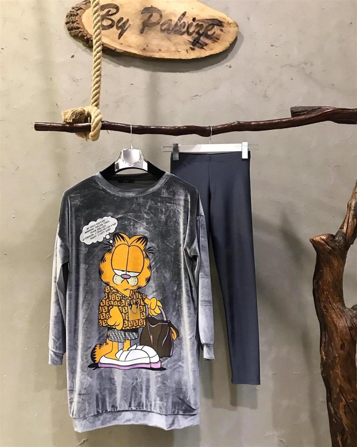 Garfield Kadife Kumaş Sweatshirt (GRİ)