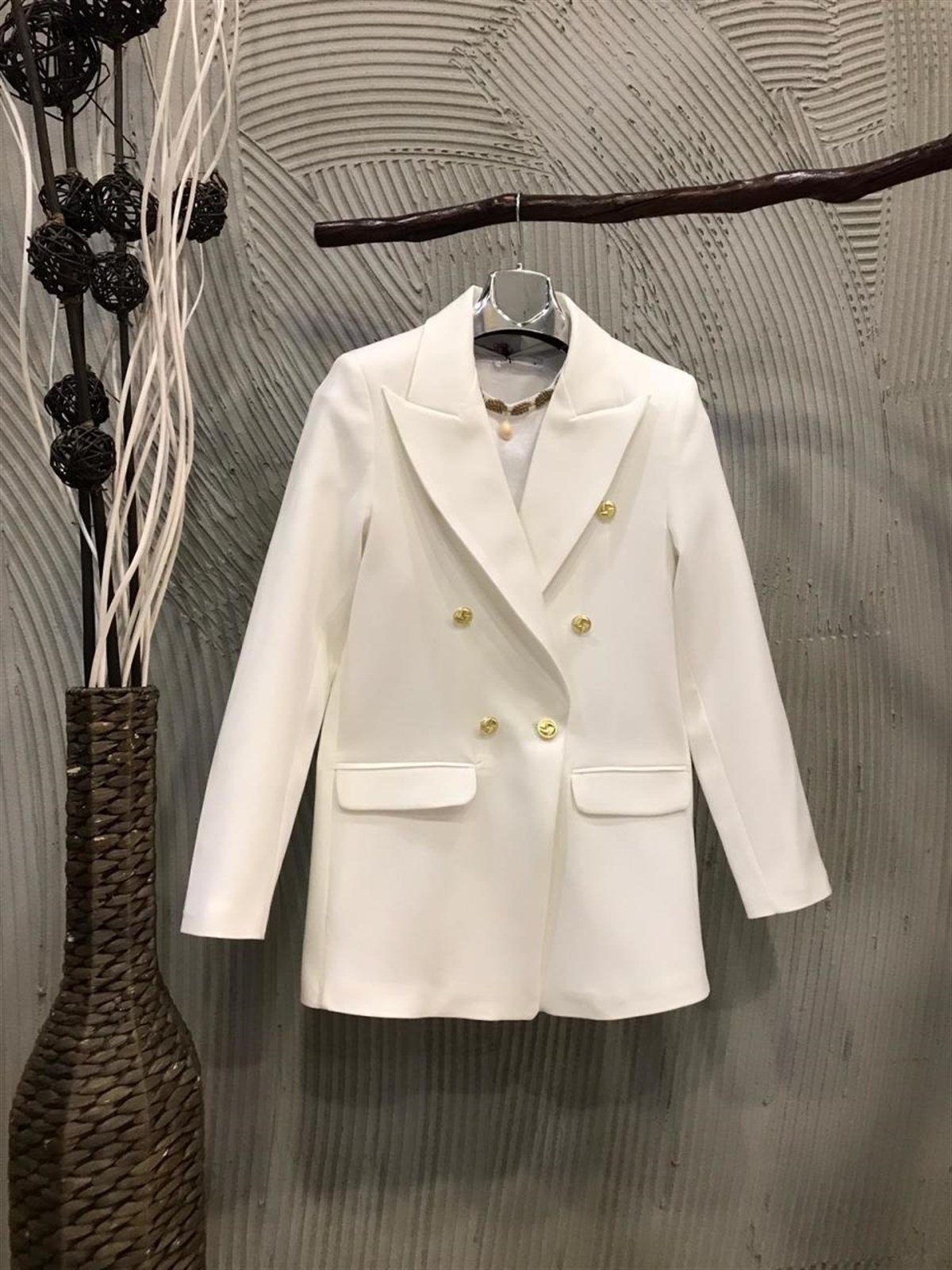Gold Düğmeli Blazer Ceket (BEYAZ)