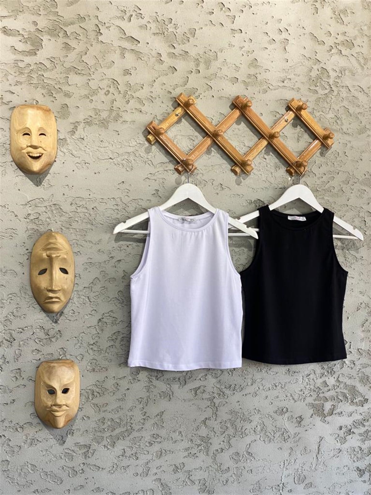 Halter Yaka Atlet (Beyaz/Siyah)