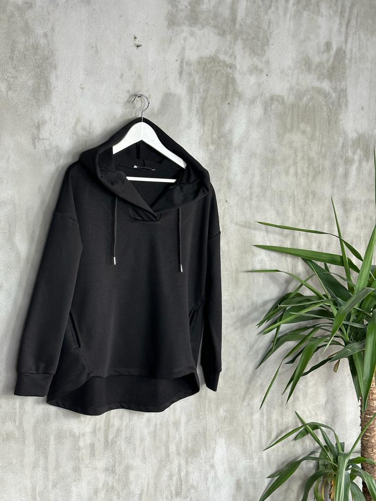 Kapşonlu Oval Kesim Kadın Sweat (Siyah)
