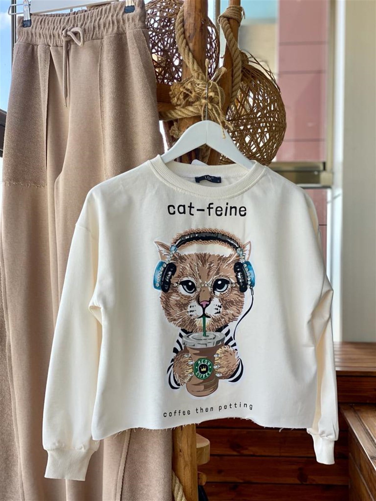 Kedi Desenli Kristal Taş İşçilikli Sweat (Ekru)
