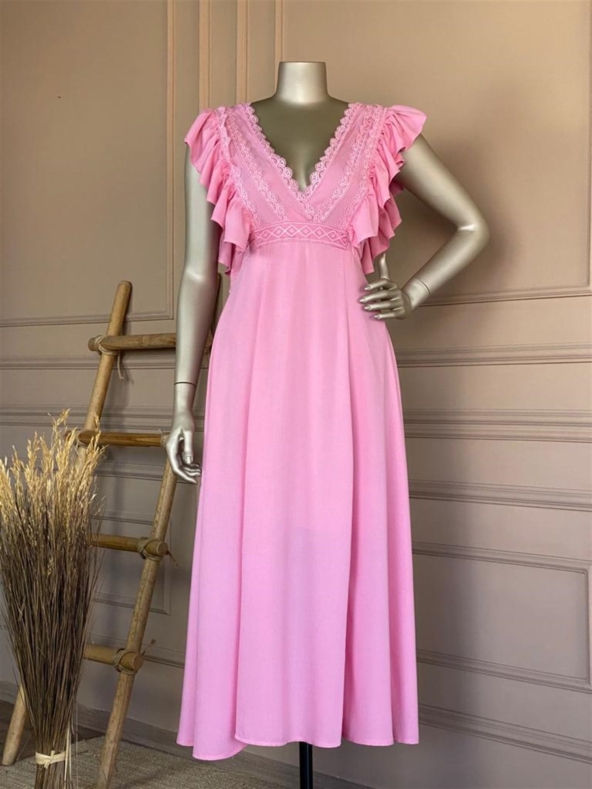 Krinkıl Kumaş Fırfır Detaylı Elbise (Pembe)