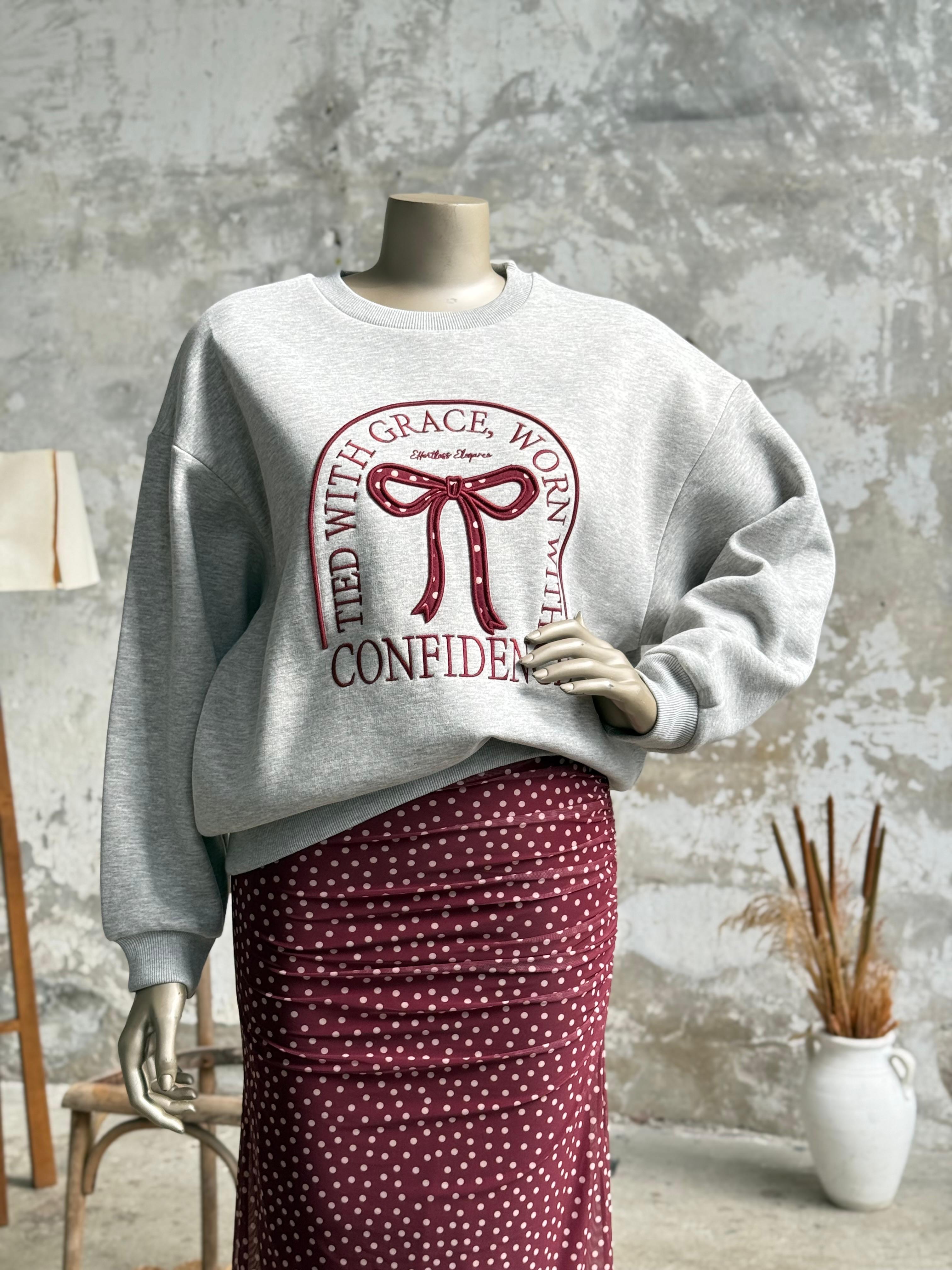 Kurdele ve Yazı Nakışlı Oversize Sweatshirt (Gri)