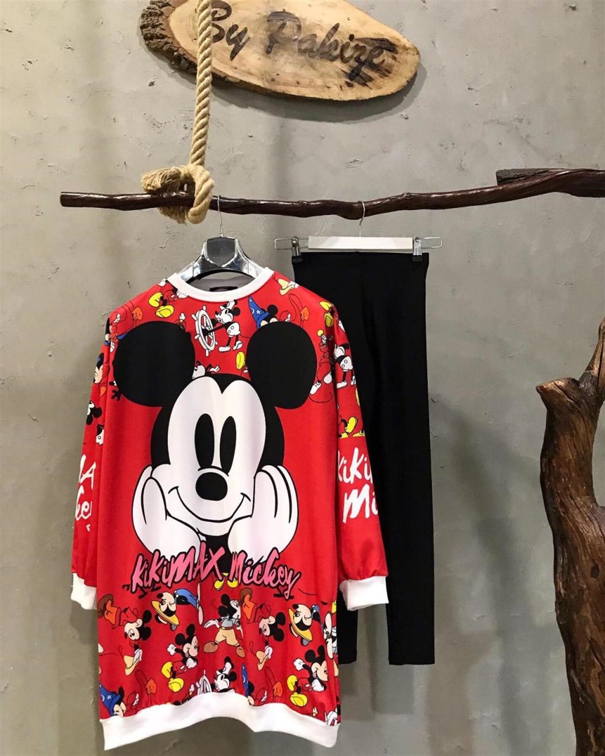 Mickey Sweat 4