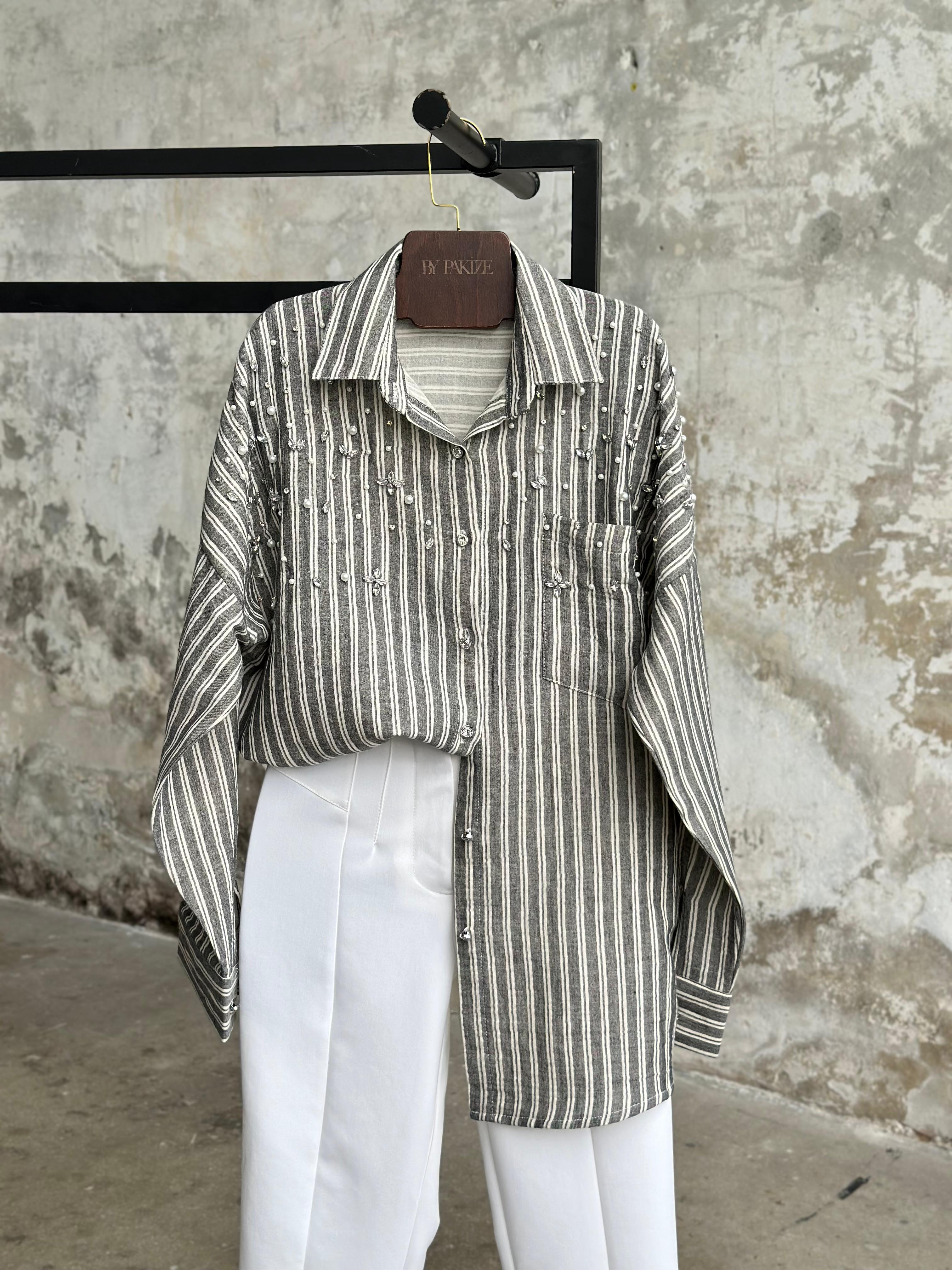 Oversize İnci Taş İşçilikli Çizgili Gömlek (Gri)
