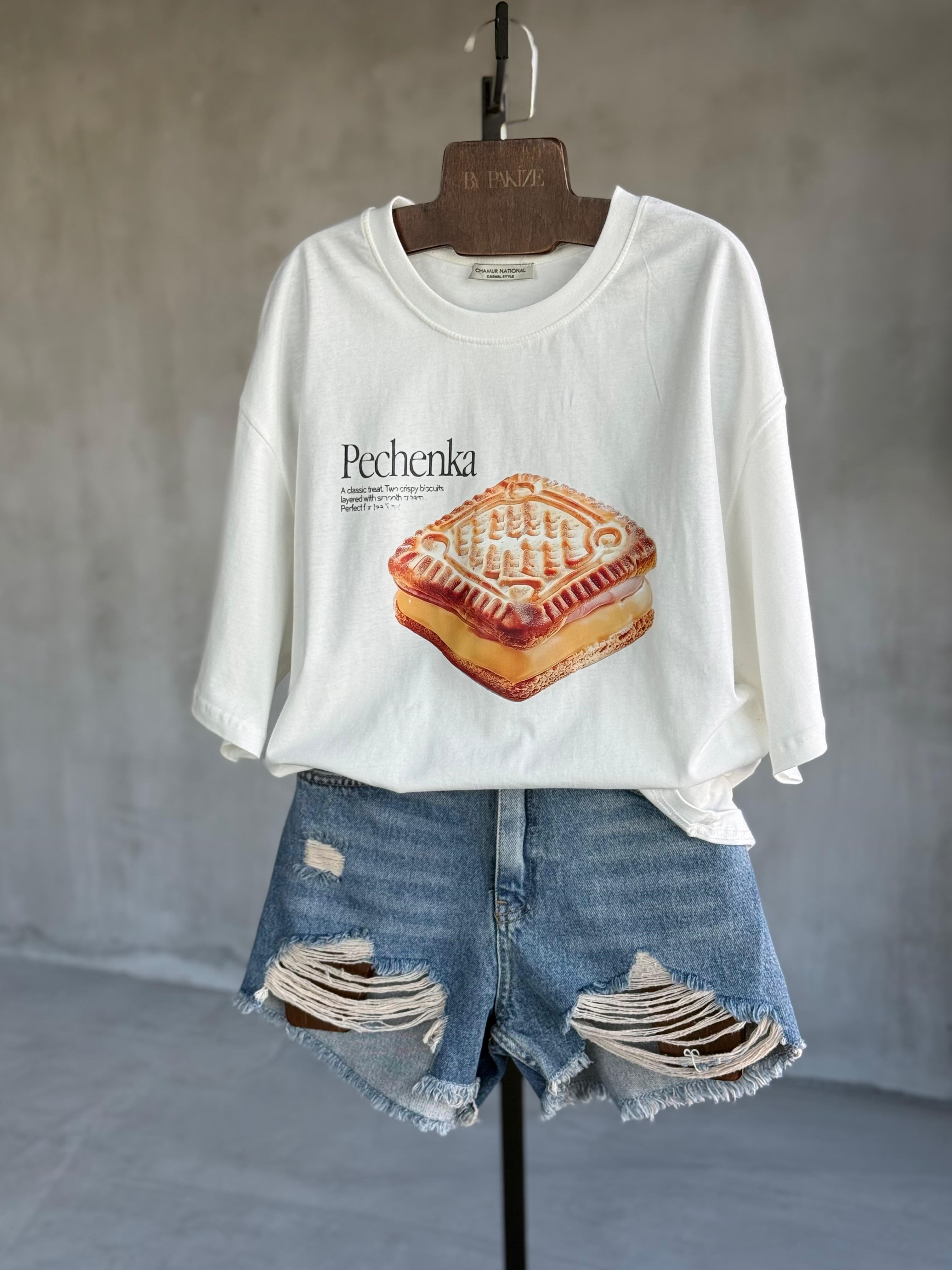 Pechenka Baskılı Oversize Tişört (Beyaz)