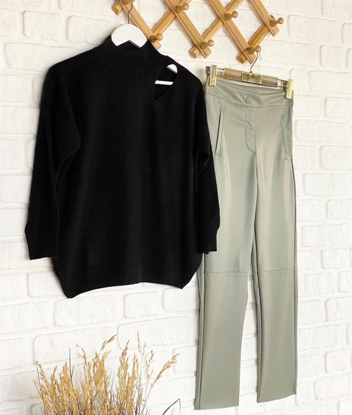 Pencere Detaylı Triko Kazak (Siyah)