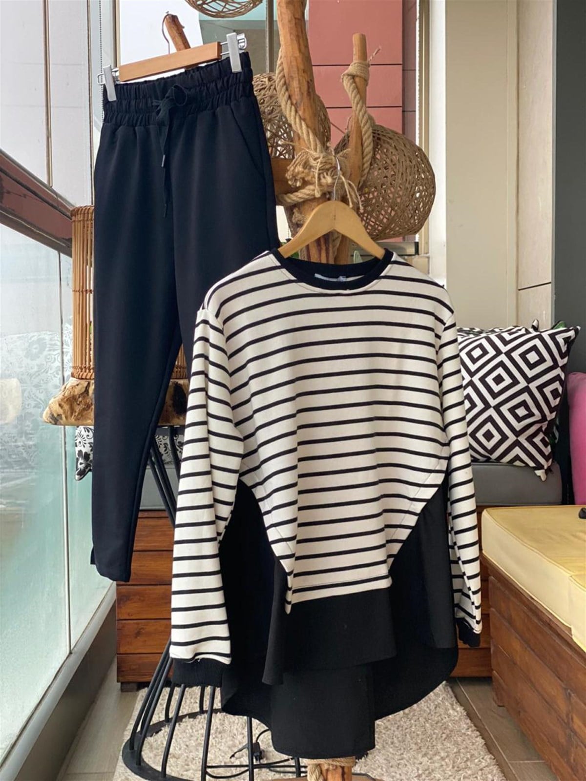 Poplin Detaylı Garnili Sweat